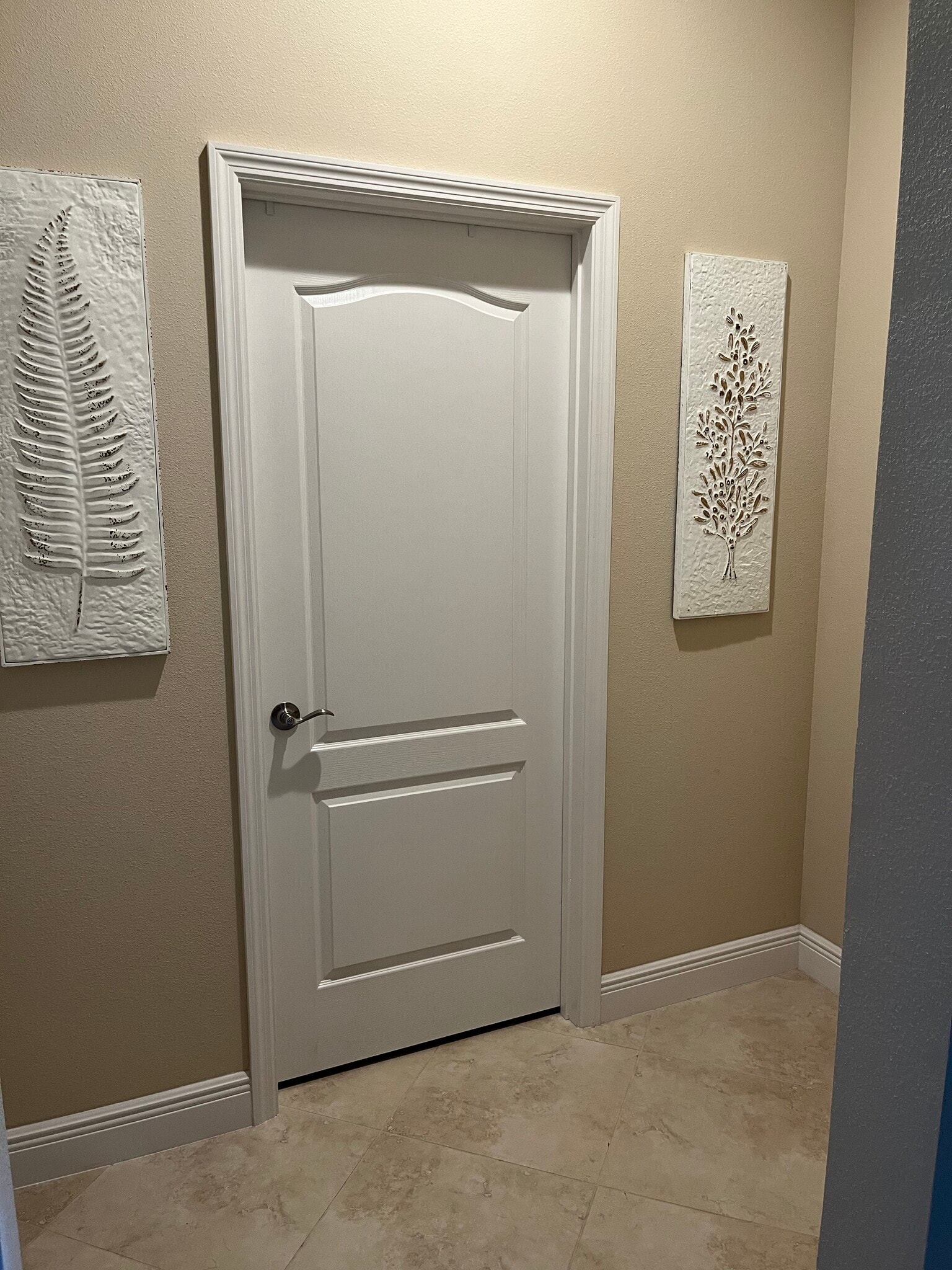 Building Photo - 10812 Trophy Dr