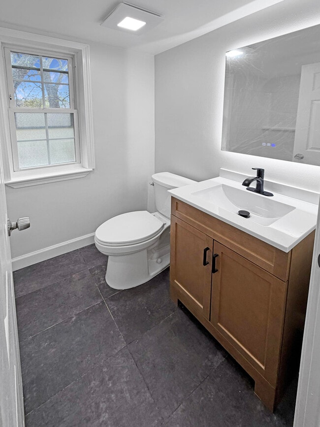 Building Photo - 3746 Brewster St