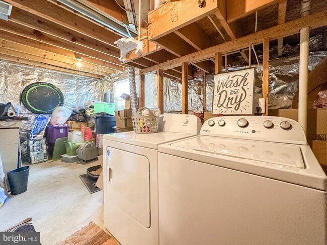 Building Photo - 14358 Haysickle Ct