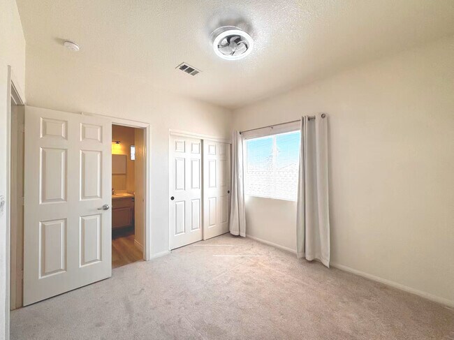 Building Photo - 7849 Blue Brook Dr