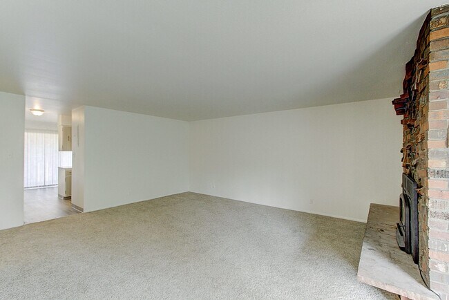 Building Photo - 6495 Happy Canyon Rd