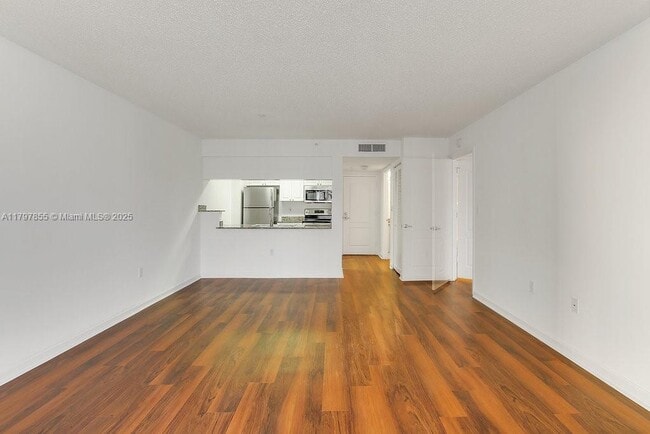 Building Photo - 1756 N Bayshore Dr