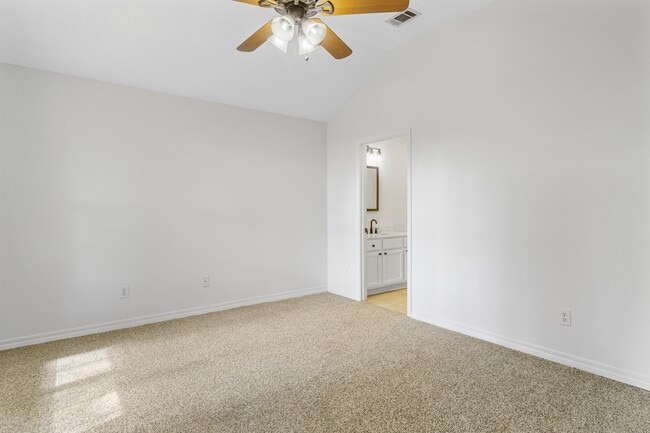 Building Photo - 618 Westchase Ct S