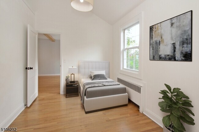 Building Photo - 380 Claremont Ave