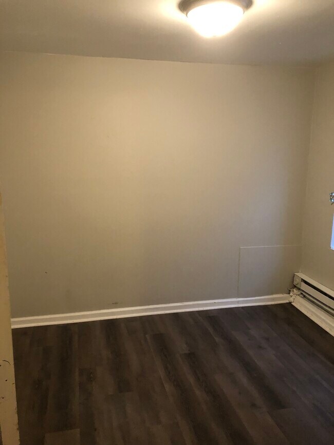 Bedroom - 57 Tumbleweed Ln