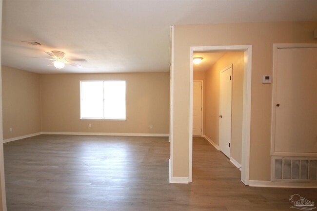 Building Photo - 7055 Coronado Dr