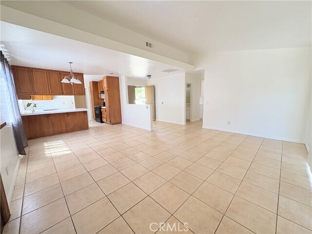 Building Photo - 23214 Sonnet Dr