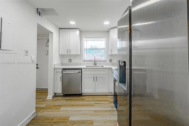 Building Photo - 5100 SW 64th Ave