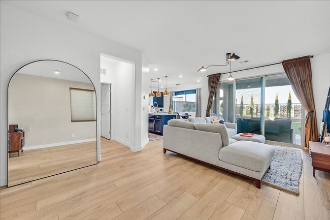 Building Photo - Luxury Summerlin West 4-Bedroom Home!