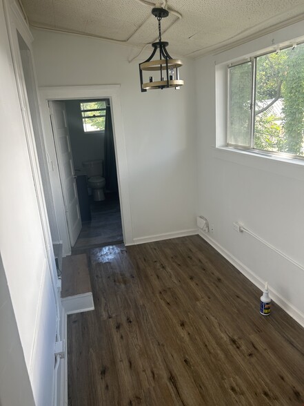 Office / Extra Room - 346 Day Ave SW