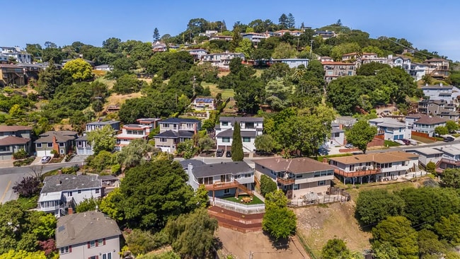 Building Photo - "Remodeled - Charming 3-Bed Sanctuary with...