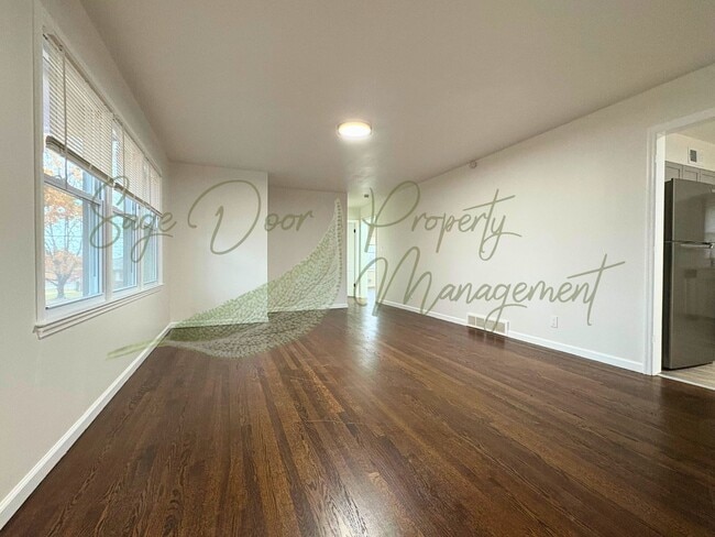 Building Photo - WELCOME HOME TO COMFORT & STYLE