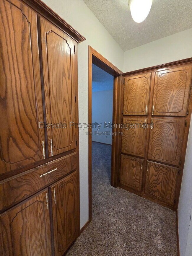 Building Photo - 1204 SW 128th St
