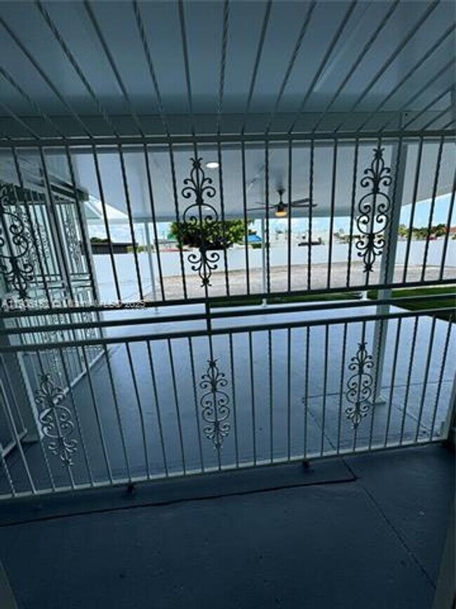 Building Photo - 11434 SW 185th St