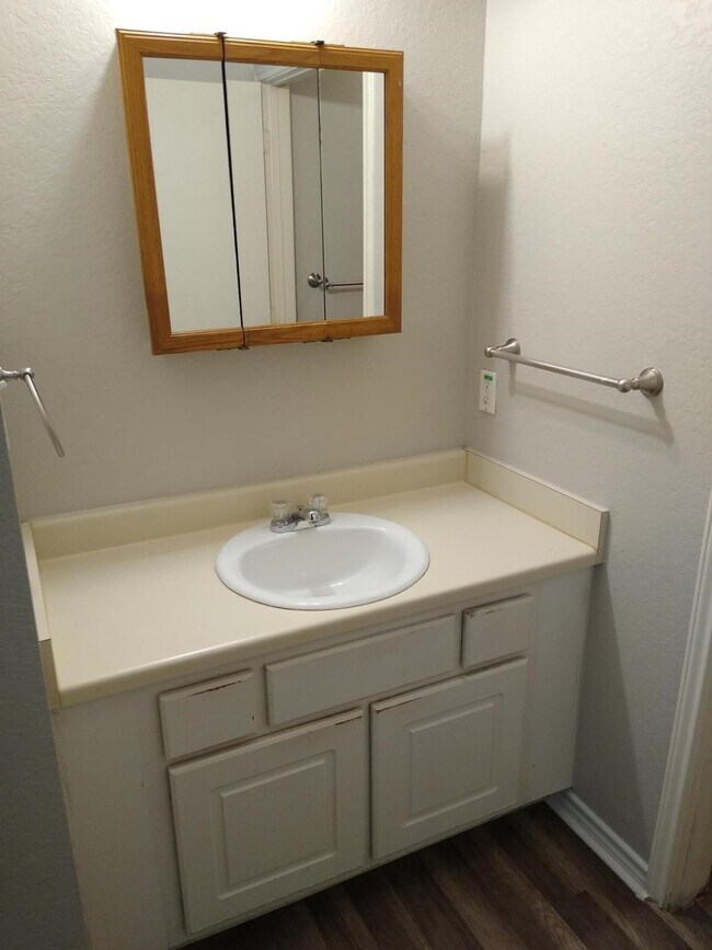 Building Photo - 11403 Mosscrest Dr