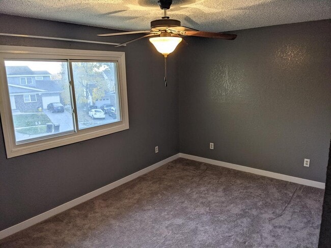 Building Photo - 2107 10th St Pl