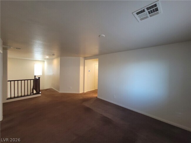 Building Photo - 2409 W Gilmore Ave