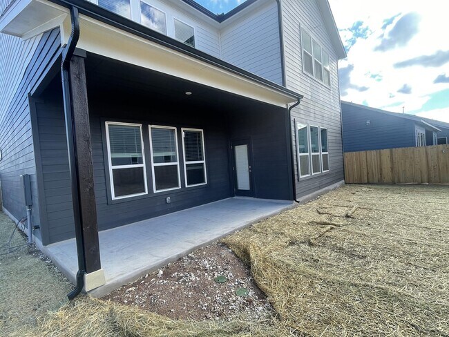 Building Photo - 100 Buckle Cove