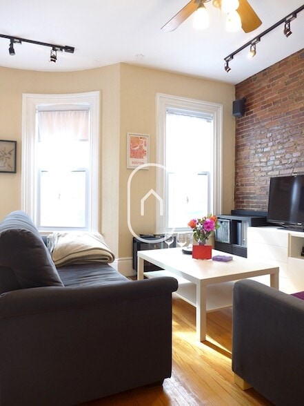 Building Photo - 49 Delle Ave