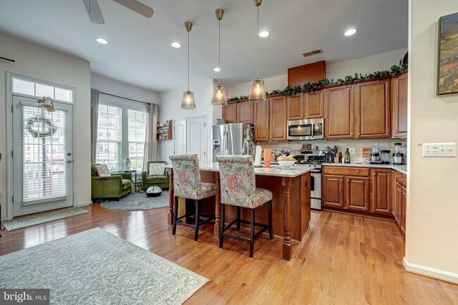 Building Photo - 22644 Amberjack Square