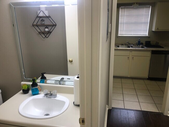 Building Photo - 1670 Brightside Dr