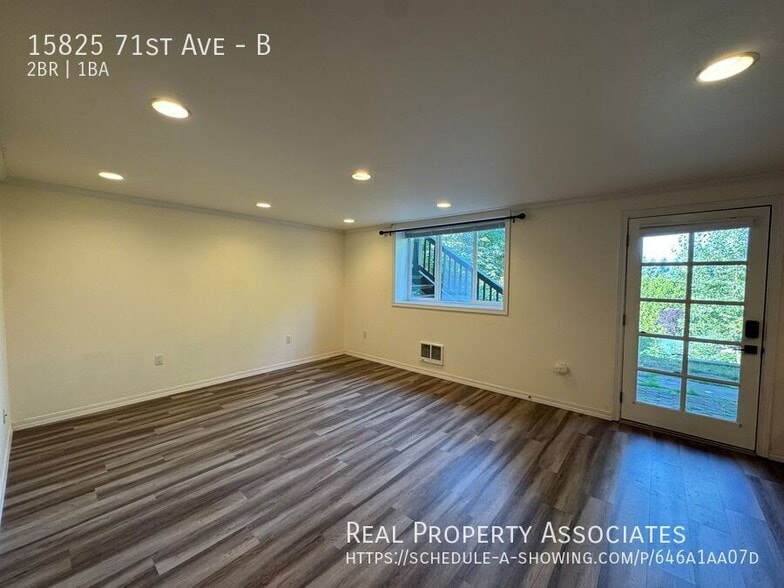 Building Photo - 15825 71st Ave NE