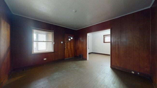 Building Photo - 3865 W 16th St