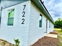 Building Photo - 722 Key St