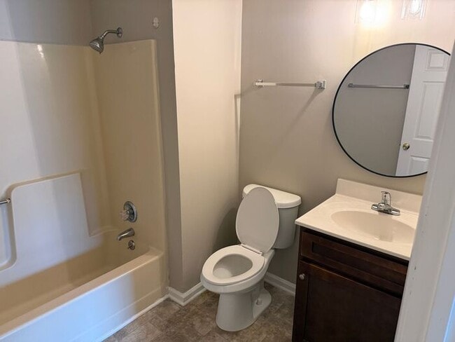 Building Photo - Spacious Two Bedroom Townhome In Kannapolis