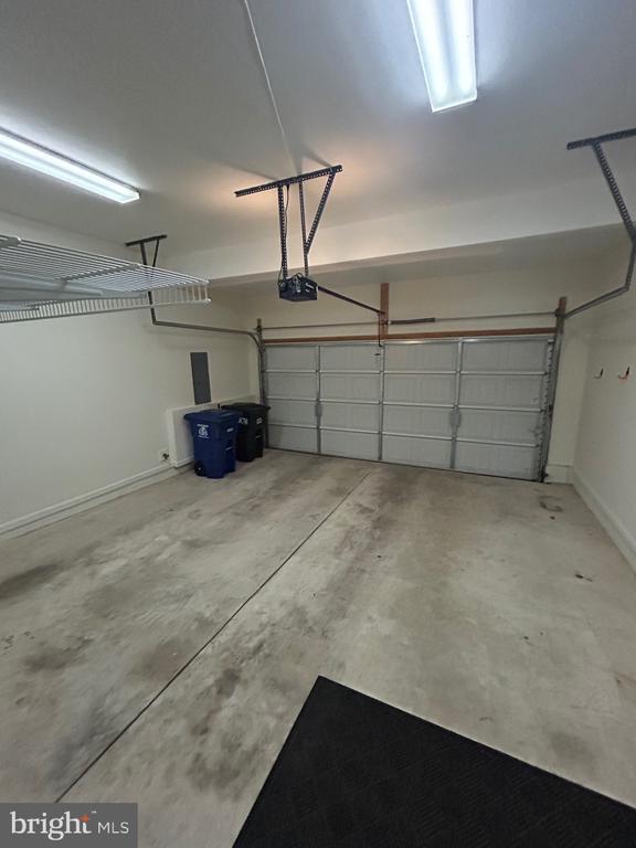 Building Photo - 44 Clement Ct