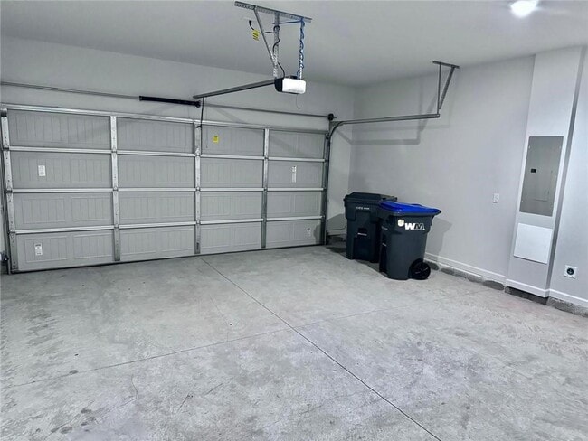 Building Photo - 620 Pt Pl Dr
