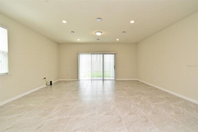 Building Photo - 3101 Emerald Acrs Ln
