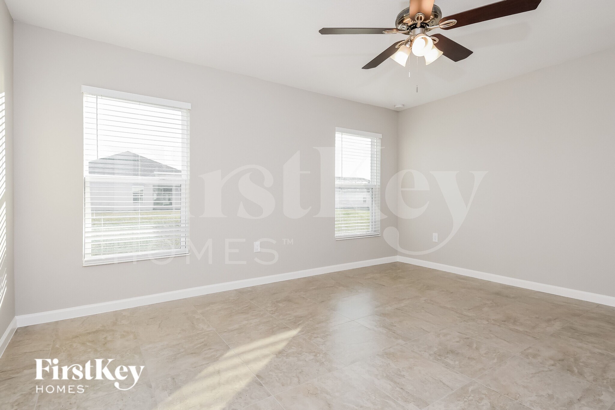 Building Photo - 618 Lindbergh Wy