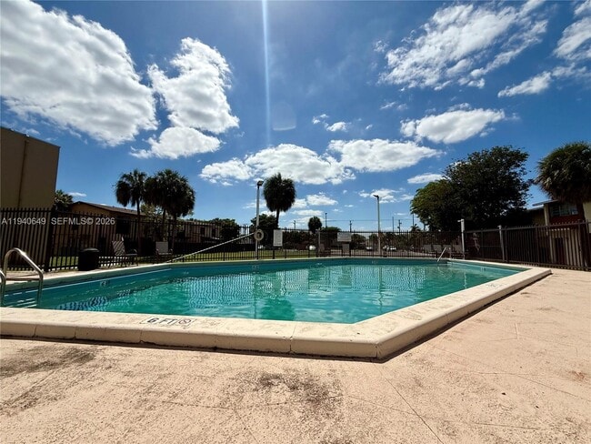 Building Photo - 20 SW 108th Ave