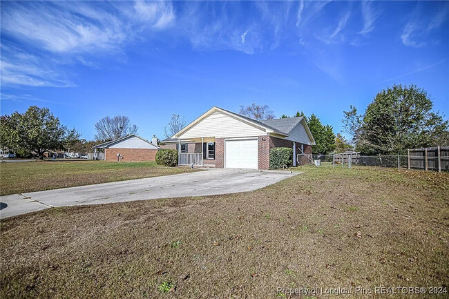 Building Photo - Charming Dovefield Haven: Timeless Appeal ...