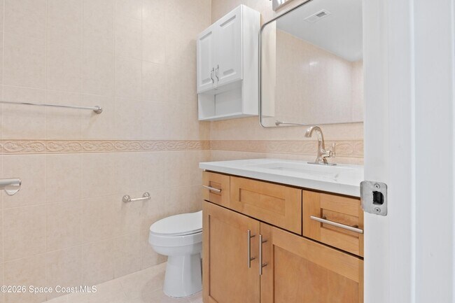 Building Photo - 2076 Abalone Ave