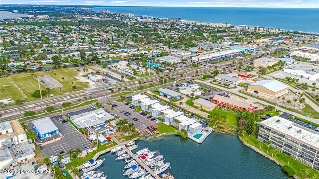 Building Photo - 390 W Cocoa Beach Causeway