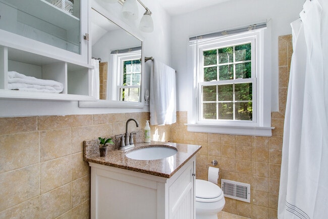 Hall Bathroom - 25 Tamarack Way