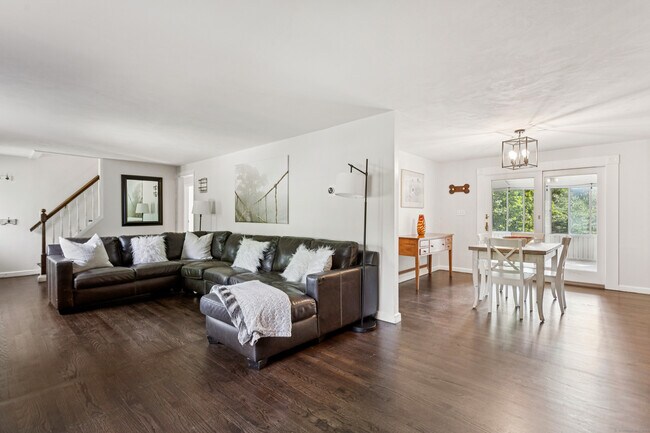 Building Photo - 111 Mill Hill Rd