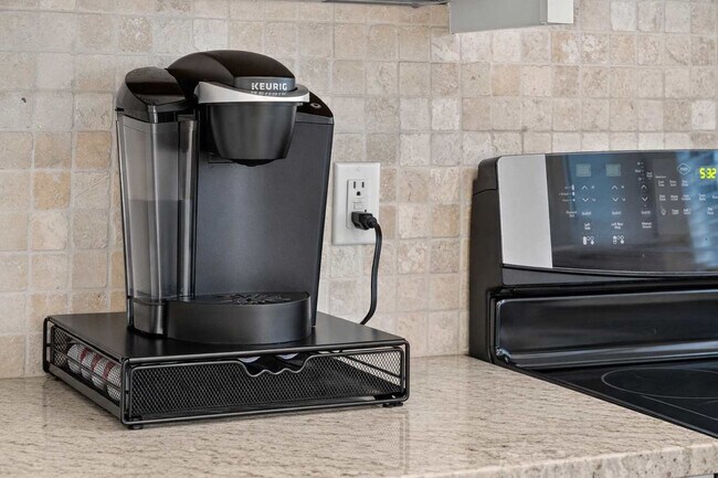 Building Photo - 1705 NE 11th St