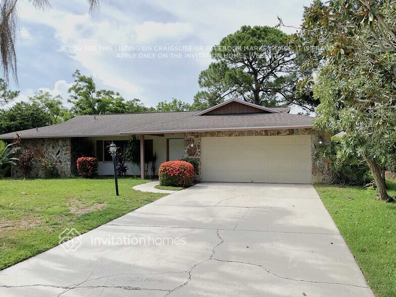 Building Photo - 4917 Taywater Dell
