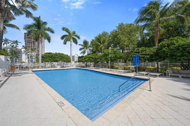 Building Photo - 7910 Harbor Island Dr