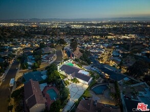 Building Photo - 8471 Vine Valley Dr