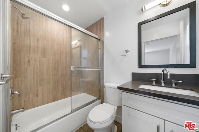 Building Photo - 14228 Sylvan St