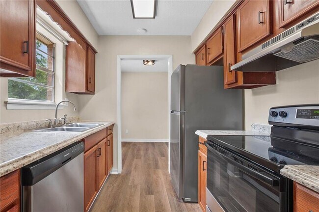 Building Photo - 5417 Quail Run E