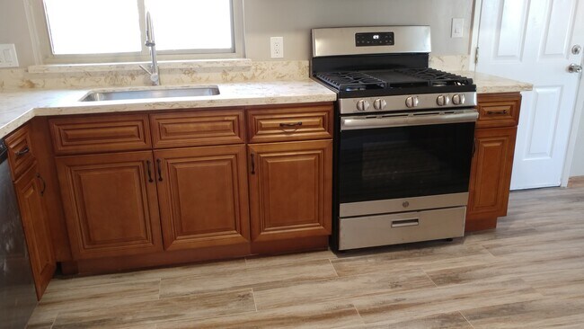 Building Photo - AMAZING Updated 3 Bedroom/2 Bath Home in Good School Area! - BERRYESSA