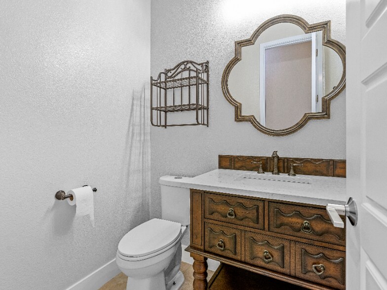 Building Photo - 325 Eagle Creek Ct