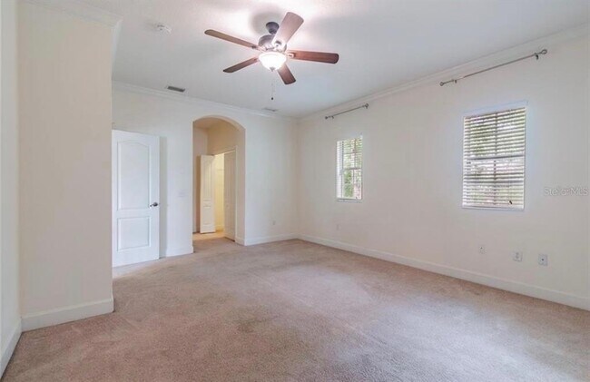 Building Photo - 131 S Arrawana Ave