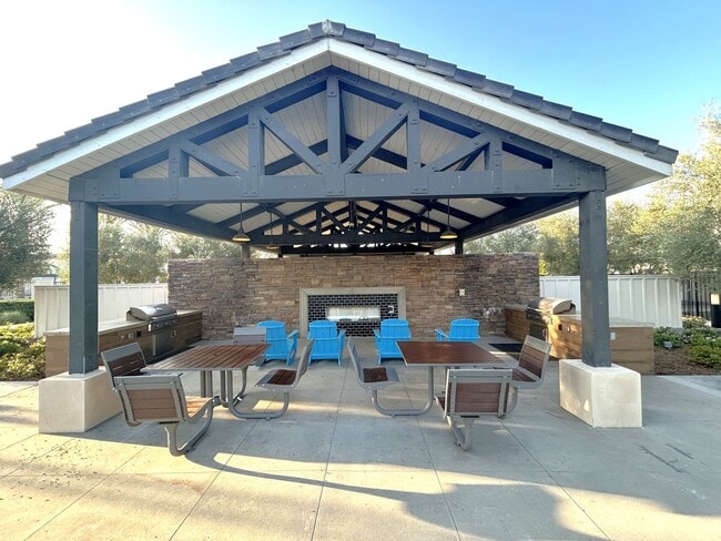 Building Photo - PADDOCK AVE CHINO 91708 (4 BED / 3 BATH)