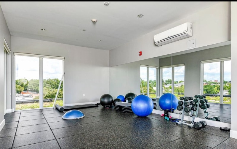 Building Photo - 1111 Orren St NE